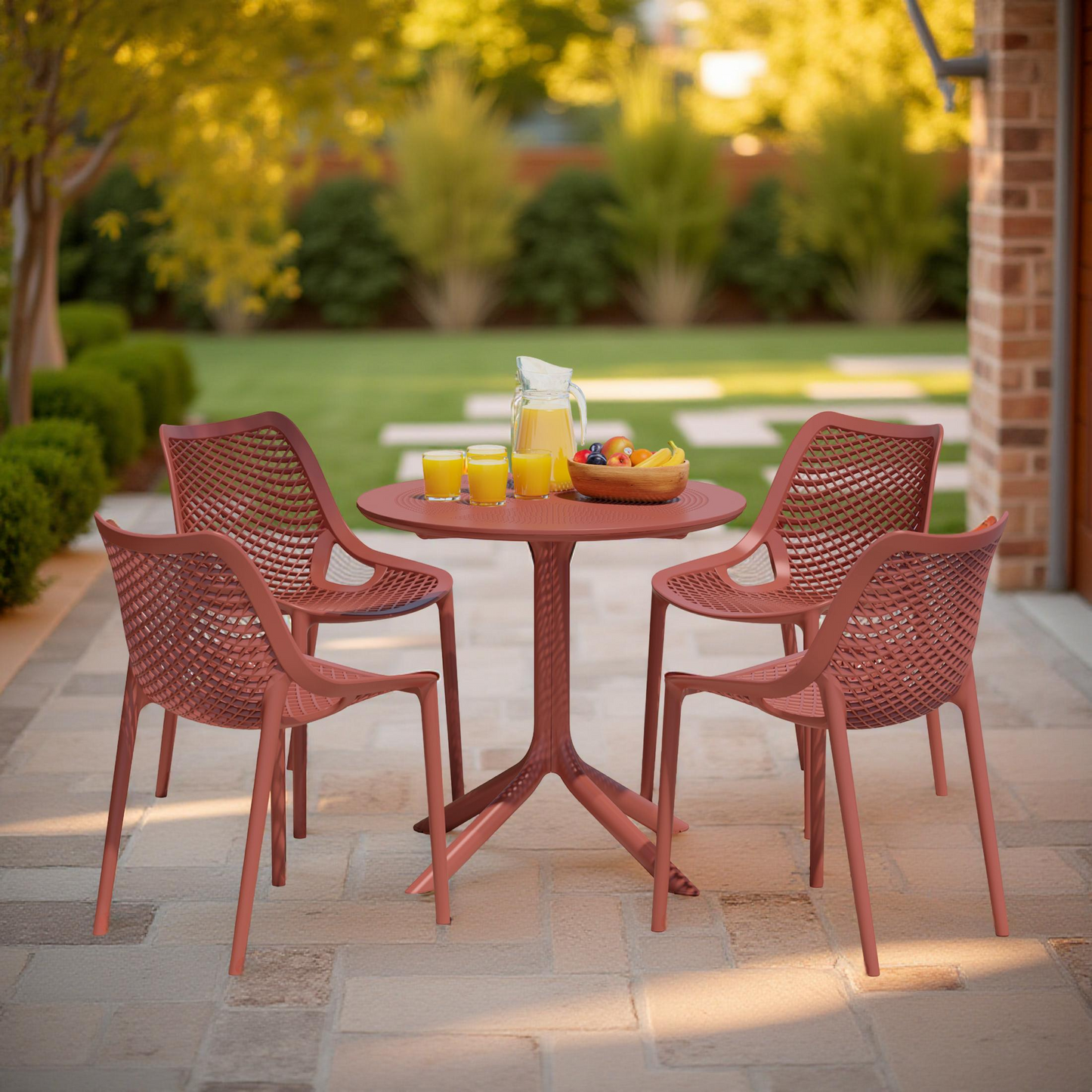 POLYTRENDS™ Copenhagen Lameller All-Weather Indoor/Outdoor Round Dining Table (31.5" Table Top)