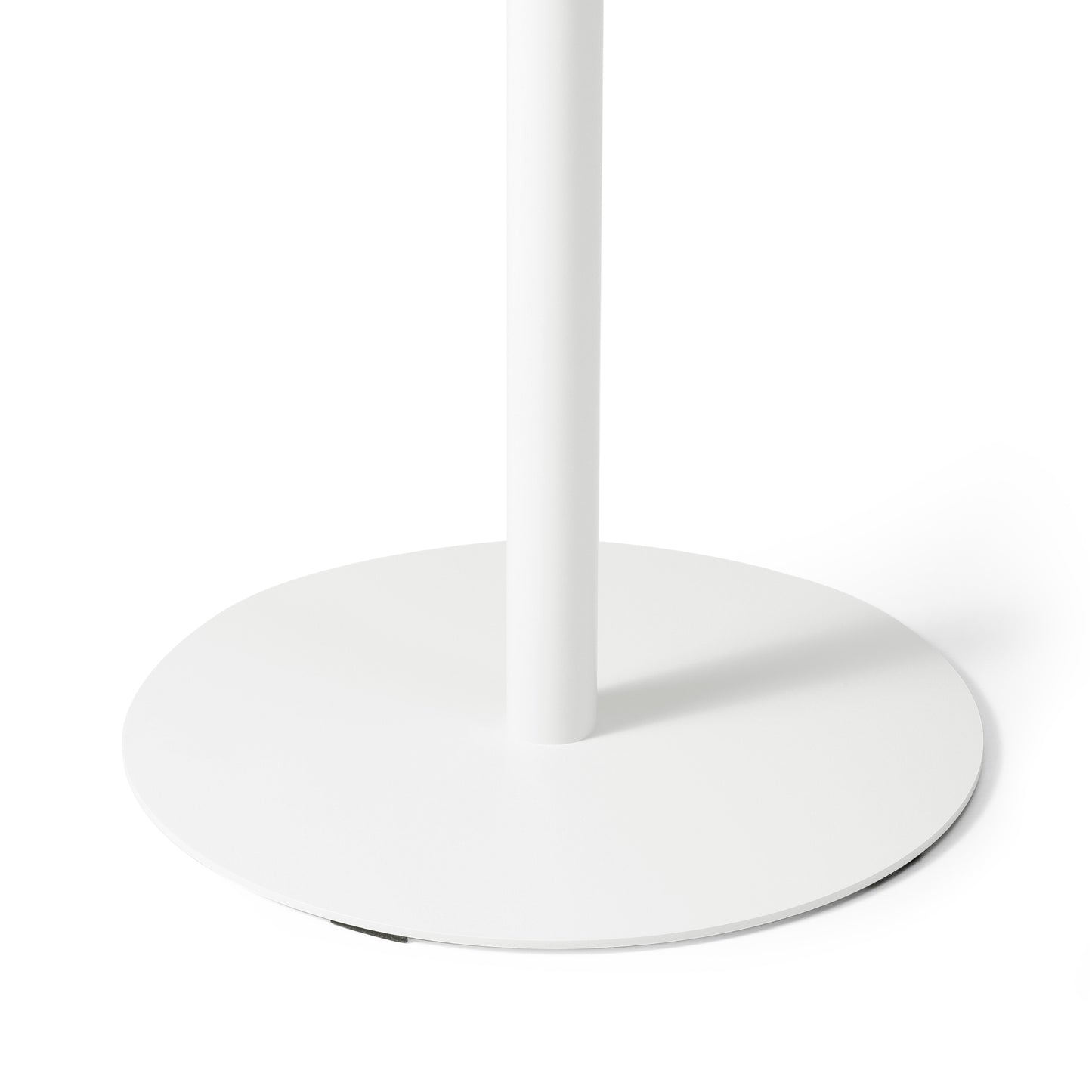 Polyform Round Bar Table