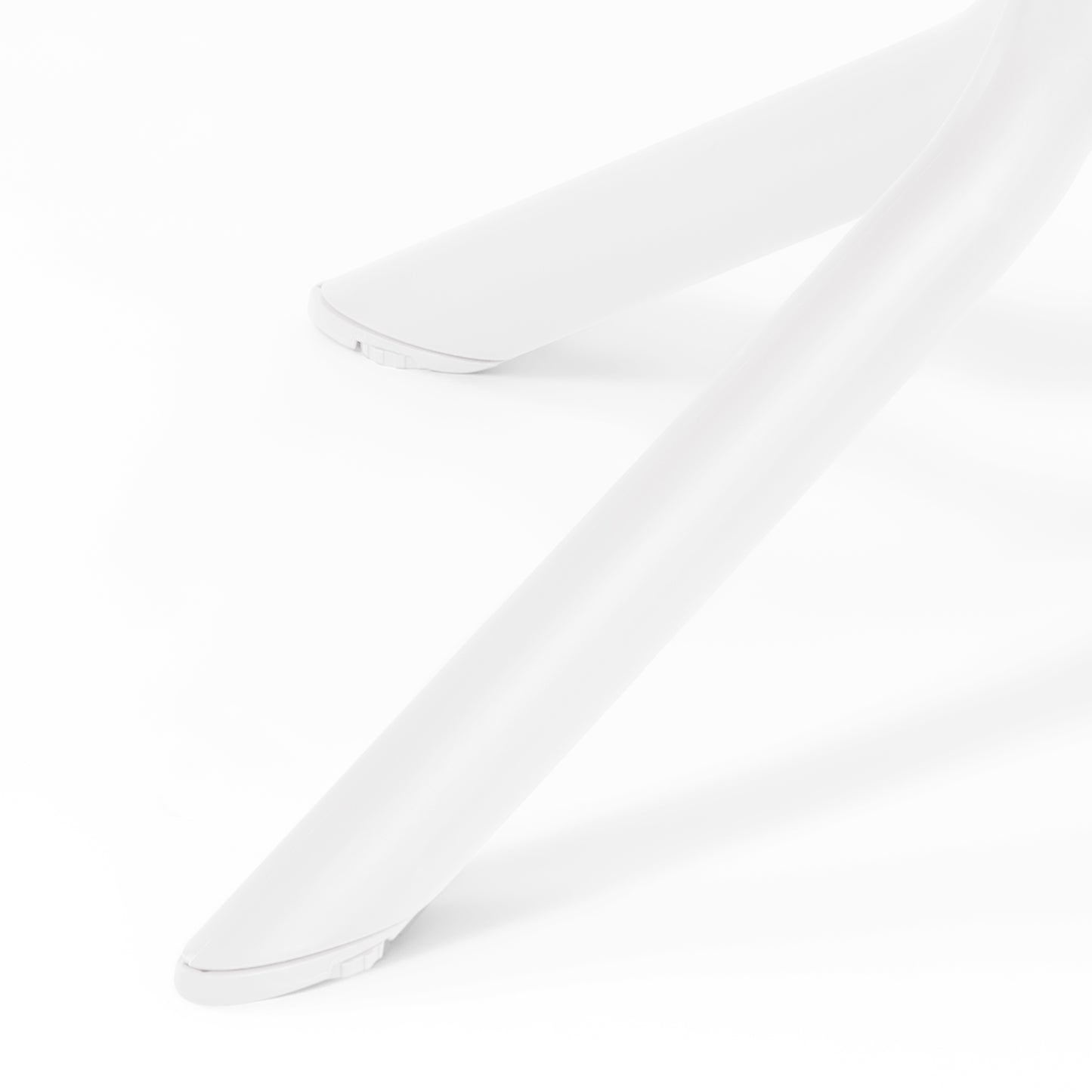 Polyform 31.5" Round Dining Table